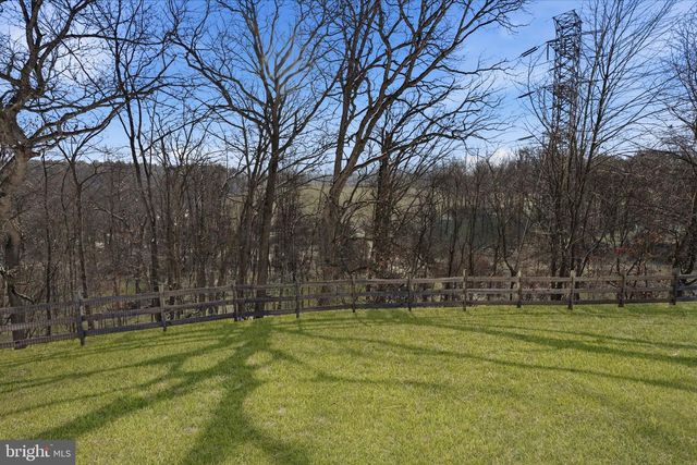 28 PELHAM DR, Coatesville, PA 19320