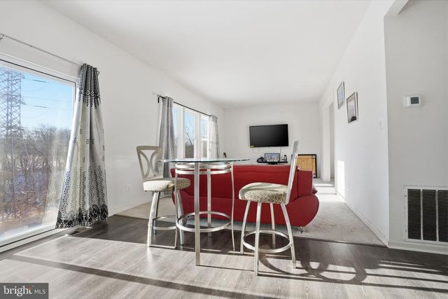 28 PELHAM DR, Coatesville, PA 19320