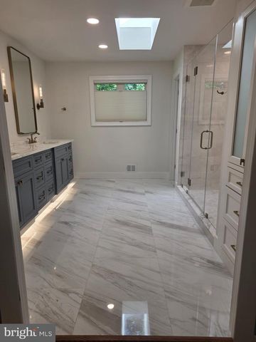 11111 LAWYERS RD, Reston, VA 20191