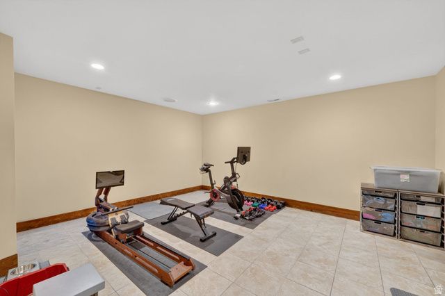 492 N MARATHON CIR, Salt Lake City, UT 84108