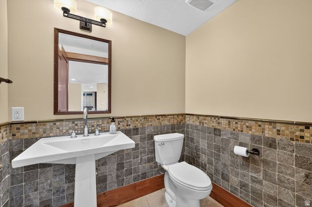 492 N MARATHON CIR, Salt Lake City, UT 84108