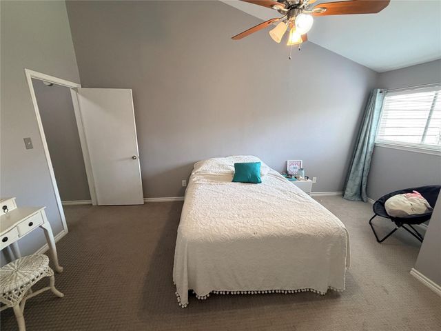 726 Country Place Drive B, Houston, TX 77079