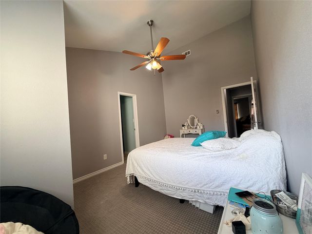 726 Country Place Drive B, Houston, TX 77079