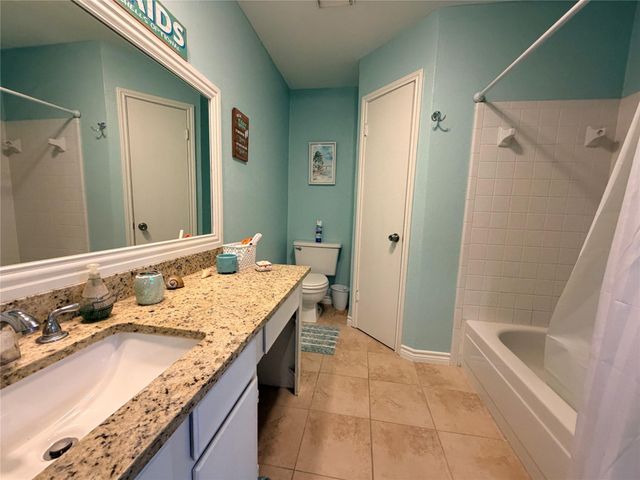 726 Country Place Drive B, Houston, TX 77079