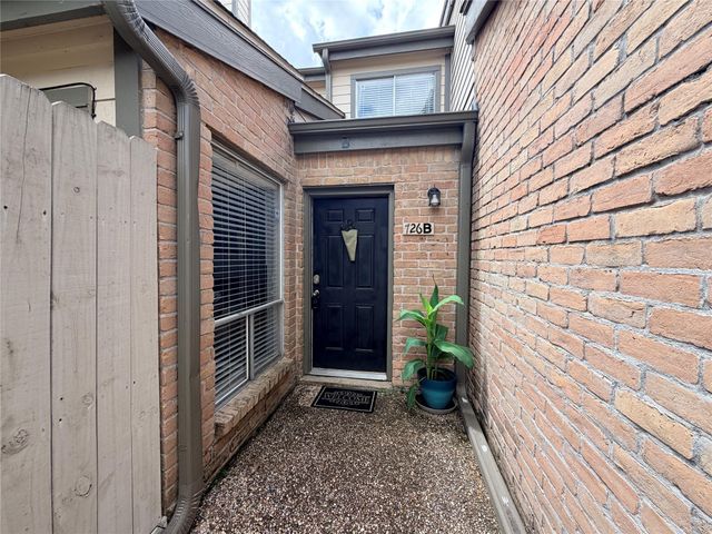 726 Country Place Drive B, Houston, TX 77079