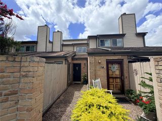 726 Country Place Drive B, Houston, TX 77079