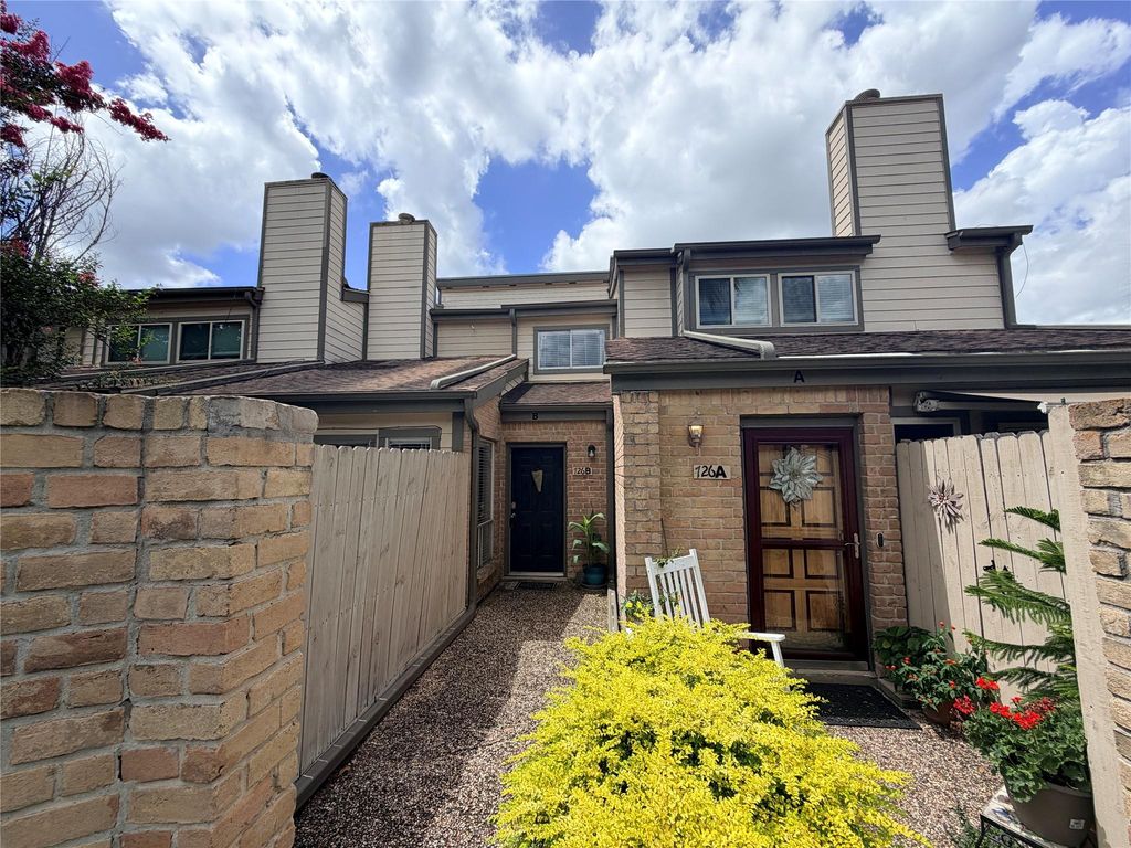726 Country Place Drive B, Houston, TX 77079