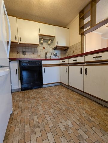 100 Park Terrace Dr 148, Stoneham, MA 02180