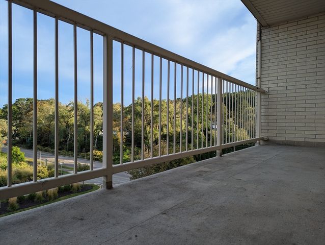 100 Park Terrace Dr 148, Stoneham, MA 02180