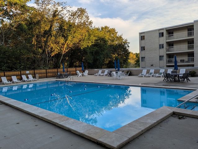 100 Park Terrace Dr 148, Stoneham, MA 02180