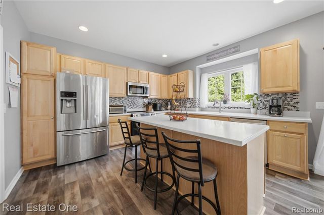 4095 Falmouth Lane, Howell, MI 48843