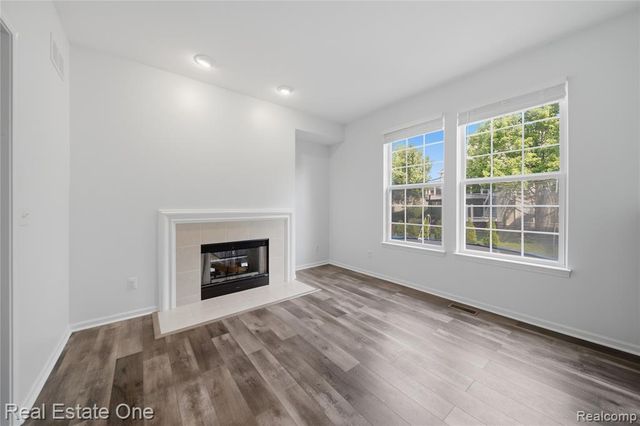 4095 Falmouth Lane, Howell, MI 48843