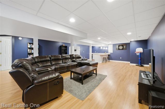 4095 Falmouth Lane, Howell, MI 48843