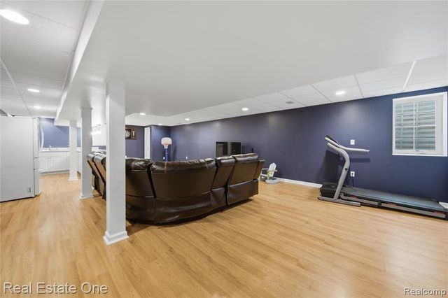 4095 Falmouth Lane, Howell, MI 48843