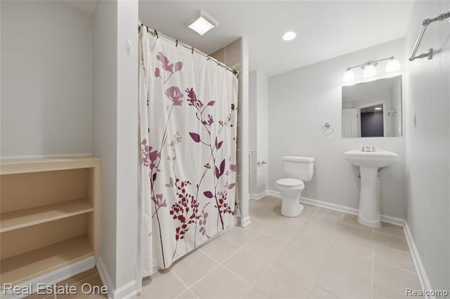 4095 Falmouth Lane, Howell, MI 48843
