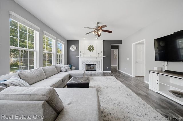 4095 Falmouth Lane, Howell, MI 48843