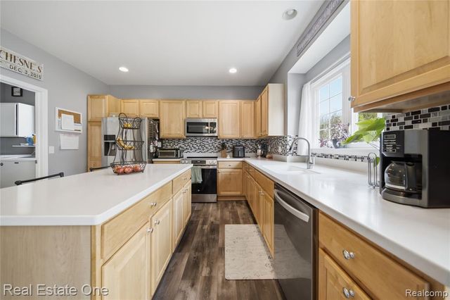 4095 Falmouth Lane, Howell, MI 48843