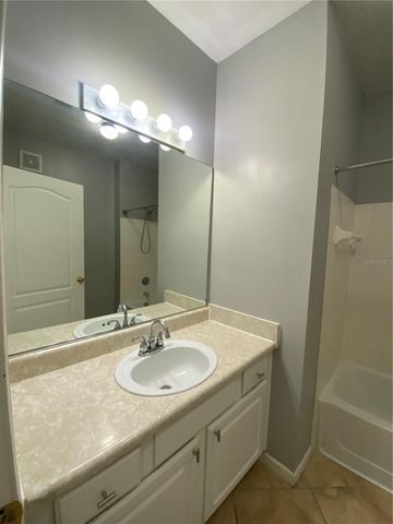 10504 VILLA VIEW CIR, Tampa, FL 33647