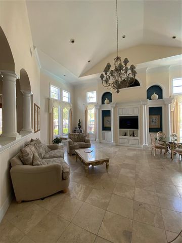 10504 VILLA VIEW CIR, Tampa, FL 33647