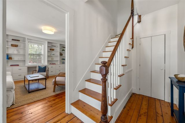 22 Farewell Street, Newport, RI 02840