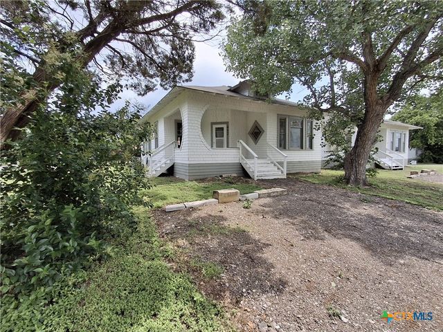 492 E Avenue R, Belton, TX 76513
