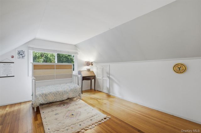 142 7th Street, Saint James, NY 11780