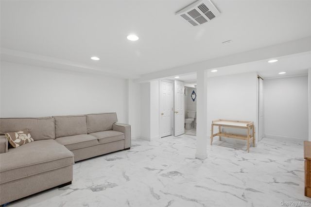 142 7th Street, Saint James, NY 11780
