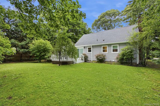 142 7th Street, Saint James, NY 11780