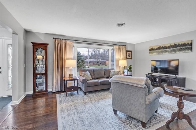 10152 Lynn Drive, North Royalton, OH 44133