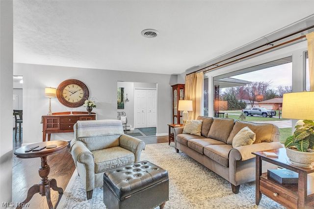 10152 Lynn Drive, North Royalton, OH 44133