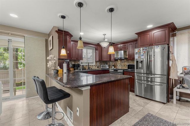 7644 Steadman Street, Dearborn, MI 48126