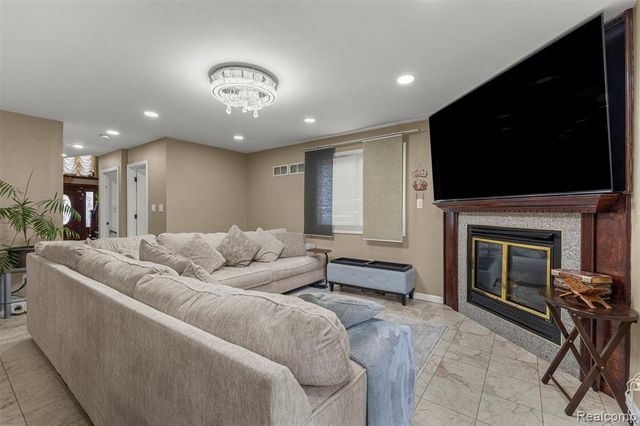 7644 Steadman Street, Dearborn, MI 48126