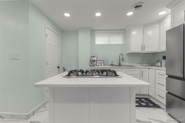 7644 Steadman Street, Dearborn, MI 48126
