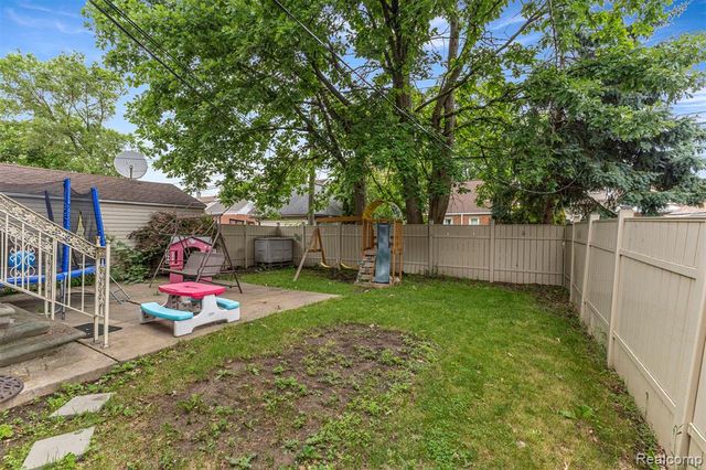 7644 Steadman Street, Dearborn, MI 48126