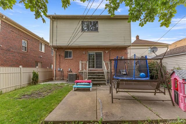 7644 Steadman Street, Dearborn, MI 48126
