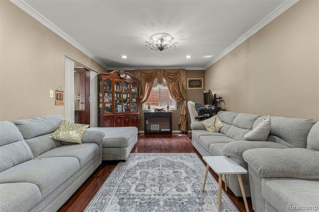 7644 Steadman Street, Dearborn, MI 48126