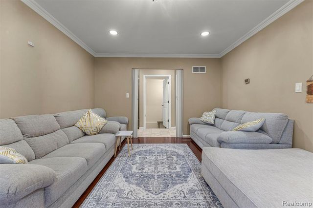 7644 Steadman Street, Dearborn, MI 48126
