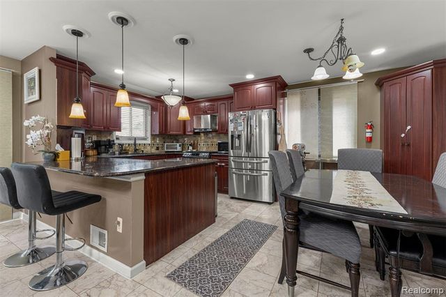 7644 Steadman Street, Dearborn, MI 48126