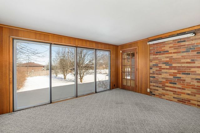 310 N Townview Circle, Mansfield, OH 44907