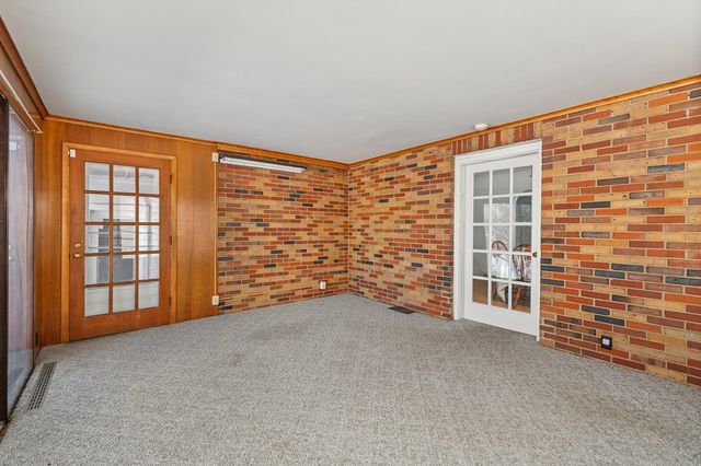 310 N Townview Circle, Mansfield, OH 44907