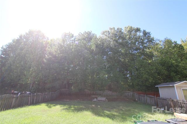 11118 Cypress View Drive, Charlotte, NC 28262