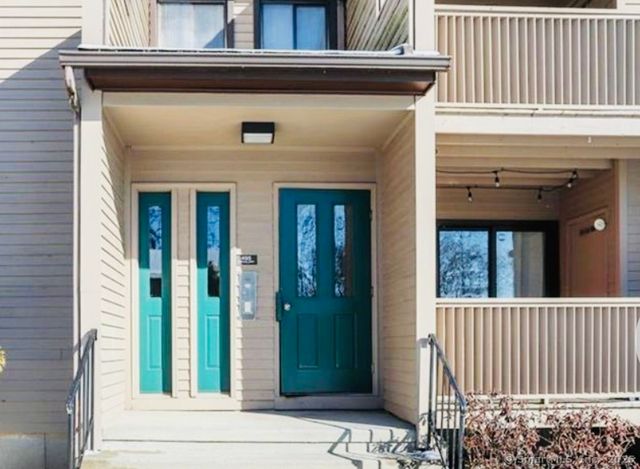 495 Vincellette Street 12, Bridgeport, CT 06606