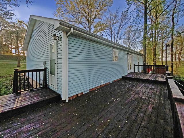 1230 Chapmansboro Rd, Chapmansboro, TN 37035