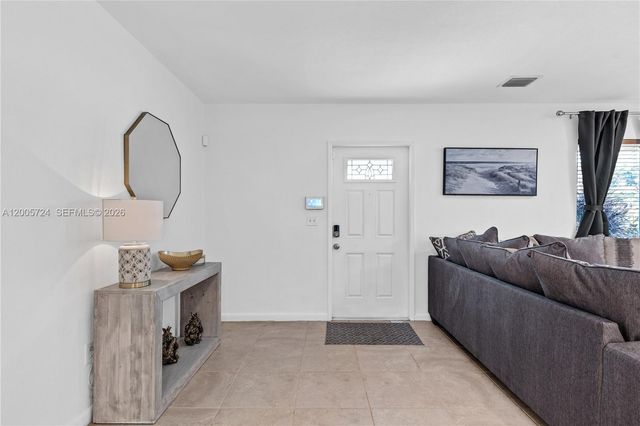 1430 NE 11th St 1430, Homestead, FL 33033