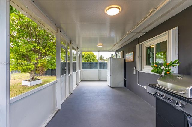 1430 NE 11th St 1430, Homestead, FL 33033