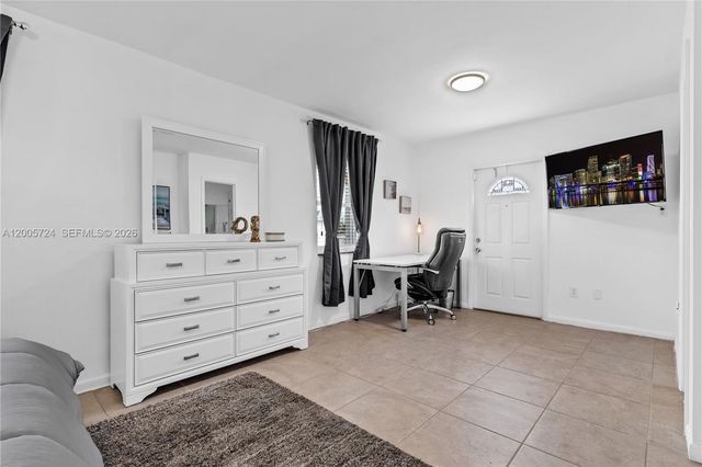 1430 NE 11th St 1430, Homestead, FL 33033