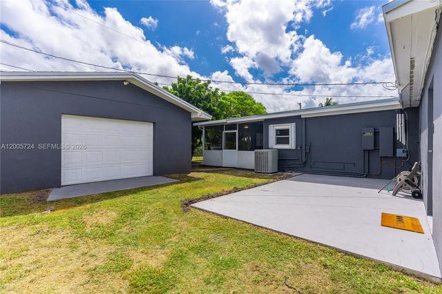 1430 NE 11th St 1430, Homestead, FL 33033