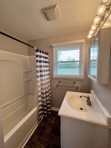 2950 Ashland City Rd, Clarksville, TN 37043