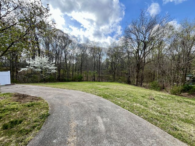 2950 Ashland City Rd, Clarksville, TN 37043