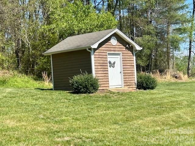 3558 Playmore Beach Road, Lenoir, NC 28645